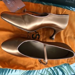 Ray Ross Art Sport Dance Shoe Size 6 Flesh Color